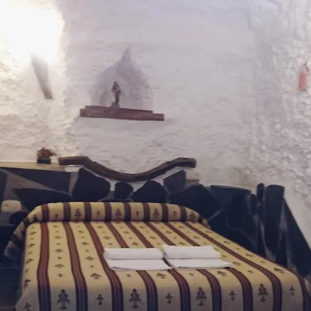 Cuevas El Atochal Aparthotel *