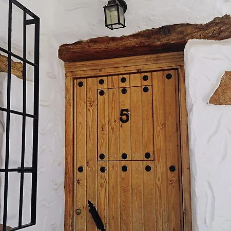 Cuevas El Atochal Apartahotel